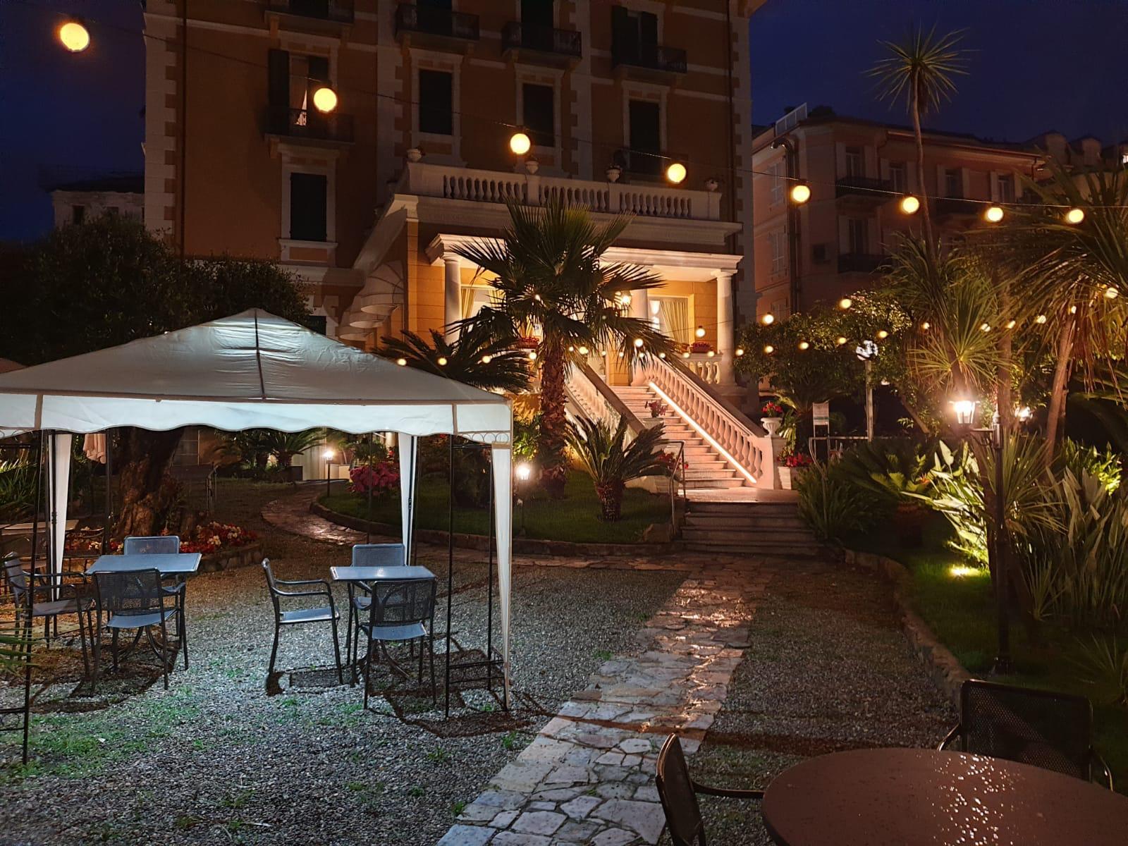 Hotel Morandi Санремо Экстерьер фото