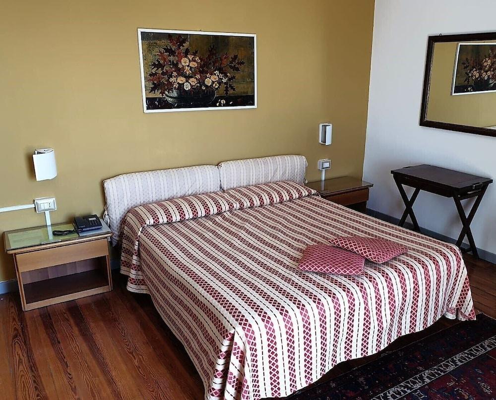 Hotel Morandi Санремо Экстерьер фото