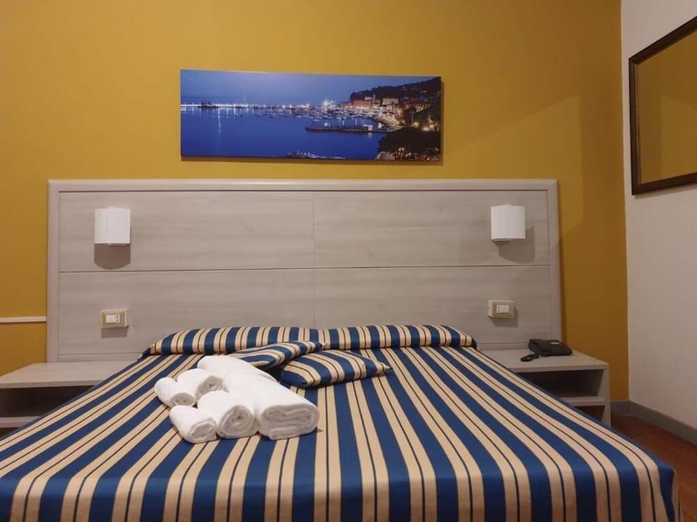 Hotel Morandi Санремо Экстерьер фото